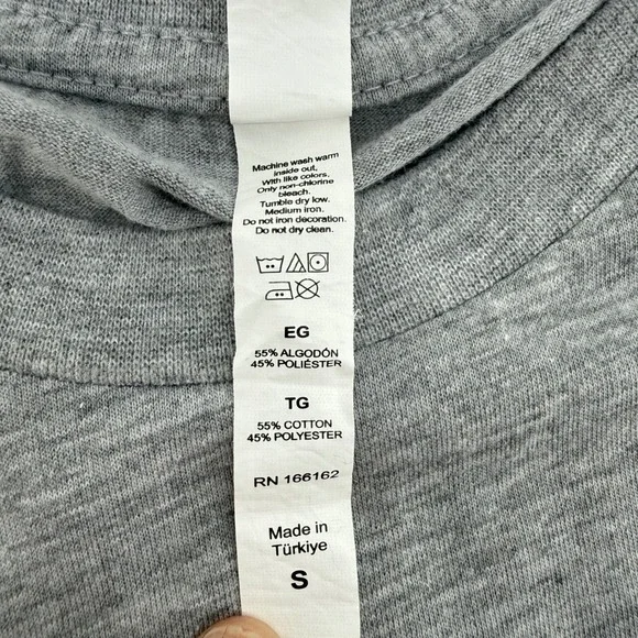 Disney‎ Mickey Mouse Graphic T Shirt Gray Distressed Short Sleeve Top Size S - Picture 4 of 7